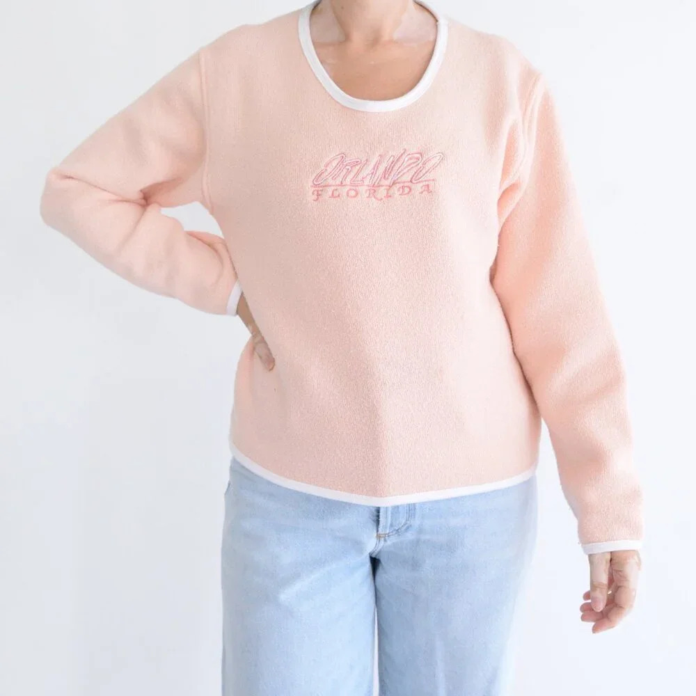 Vintage Wisegirl Peach Teddy Bear Embroidered Orlando Florida Crew Sweater M